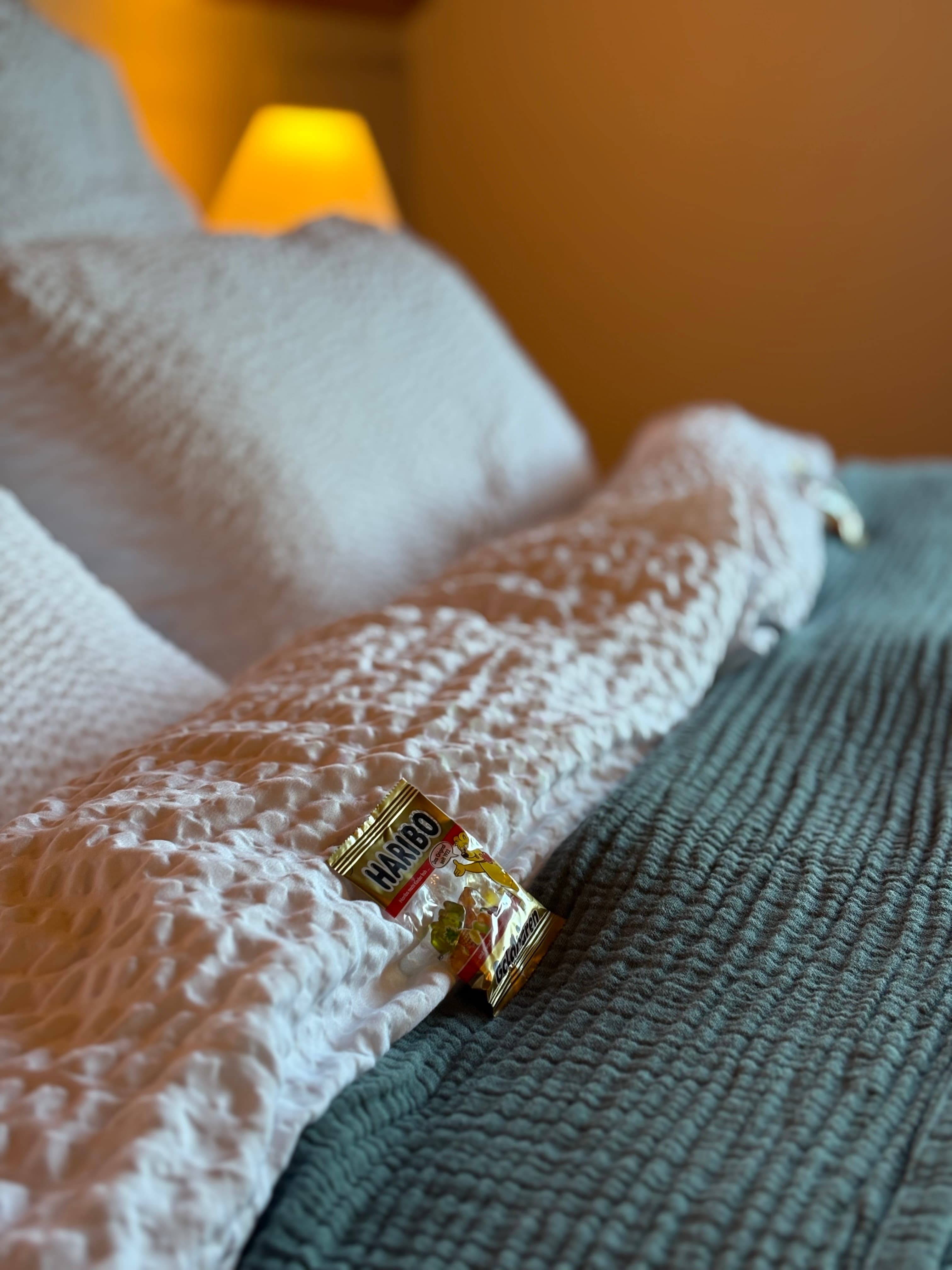 Schlafzimmer 1 – Boxspringbett 160×200 – Foto 6
