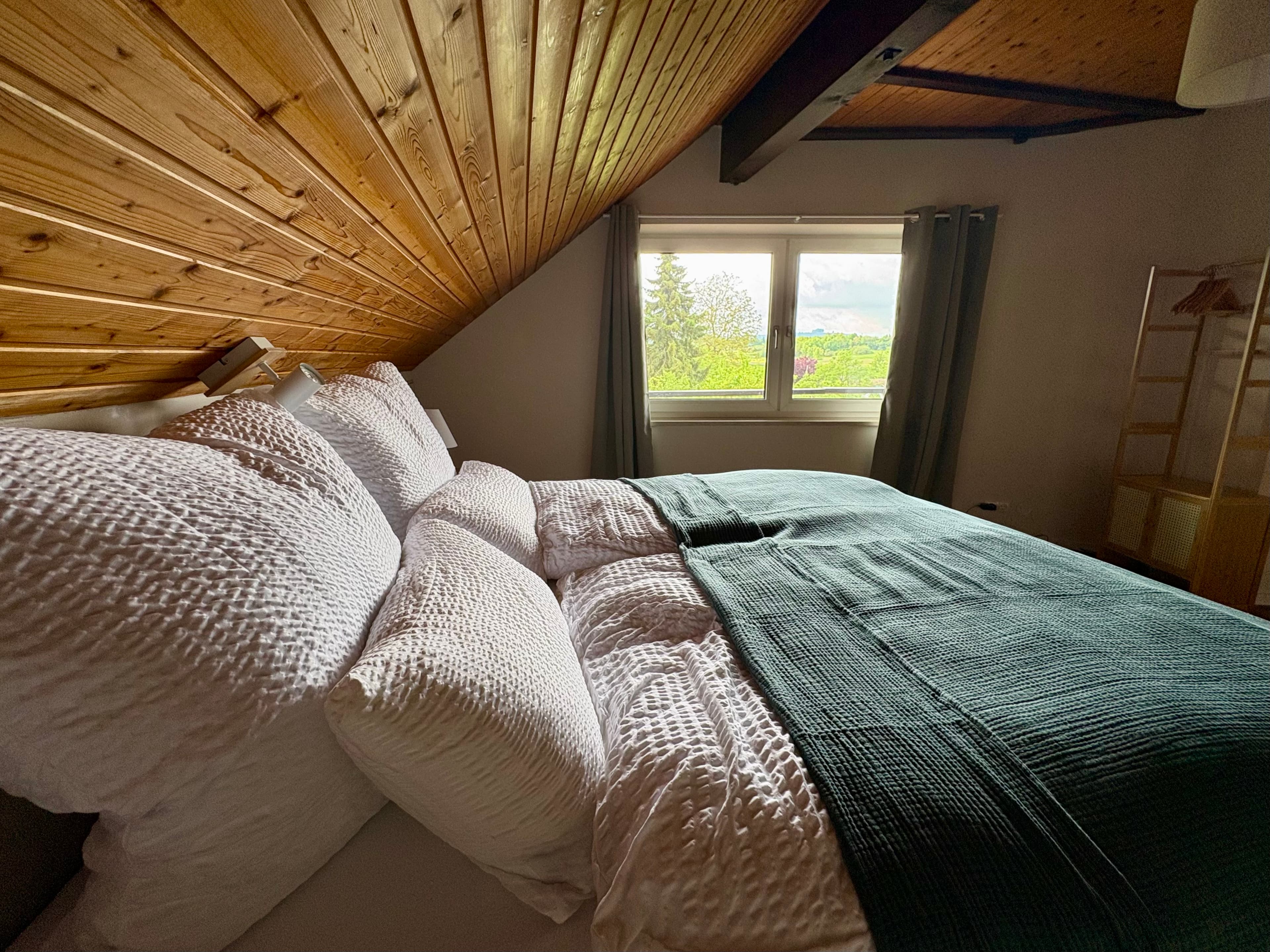 Schlafzimmer 1 – Boxspringbett 160×200 – Foto 7